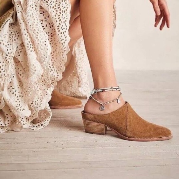 Free People Shoes Mules New Frontier Suede Slip On Casual Western Boho Tan 7 - Picture 1 of 15